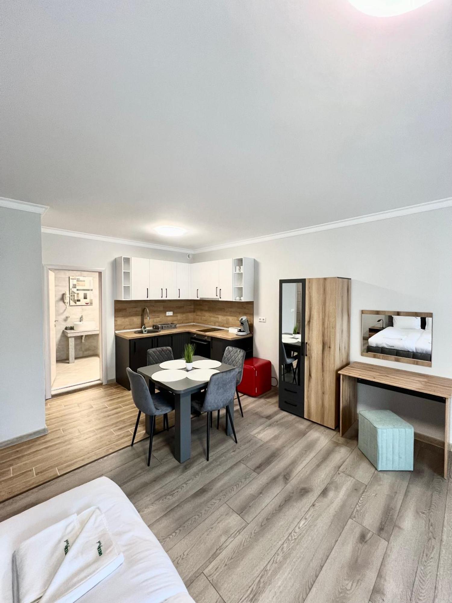 Green Park Apartments And Rooms For Guests Assenowgrad Exterior foto